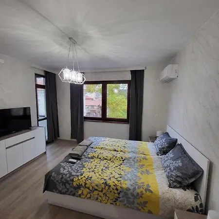 студио ава 1 Apartamento Sliven