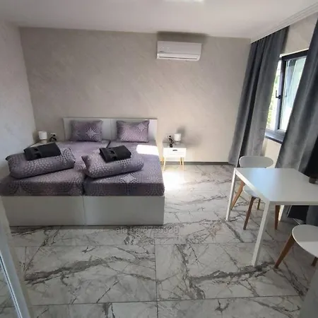студио ава 1 Apartamento Sliven